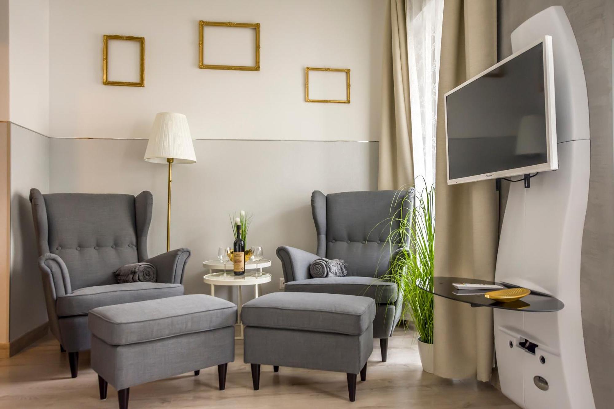 K40 Romantic Deluxe Studio In The City Center Budapest Esterno foto